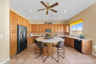 17607 W Eagle Drive, Goodyear, AZ 85338 - Photo 6