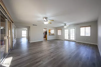 10710 W El Capitan Circle N, Sun City, AZ 85351 - Photo 8