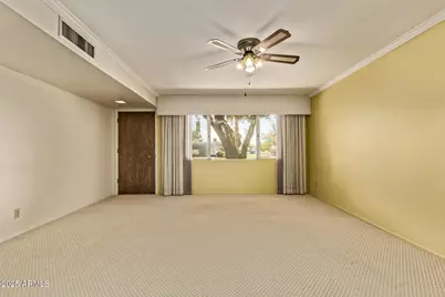 261 N Hunt Drive E, Mesa, AZ 85203 - Photo 8