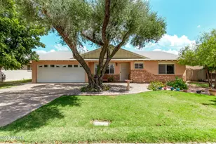 261 North Hunt Dr E, Mesa, AZ 85203 - Photo 1