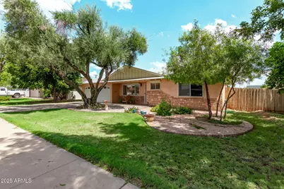 261 N Hunt Drive E, Mesa, AZ 85203 - Photo 22