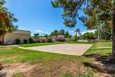 8031 N 32nd Avenue, Phoenix, AZ 85051 - Photo 36