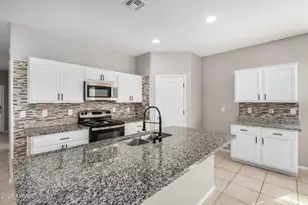 42024 W Quinto Dr, Maricopa, AZ 85138 - Photo 14