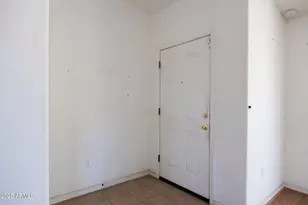 412 E Dartmouth Dr, Casa Grande, AZ 85122 - Photo 4