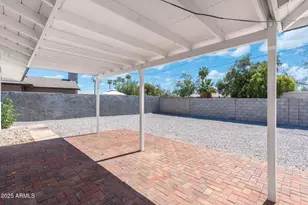 2437 W Village Dr, Phoenix, AZ 85023 - Photo 24