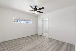 2437 W Village Dr, Phoenix, AZ 85023 - Photo 18