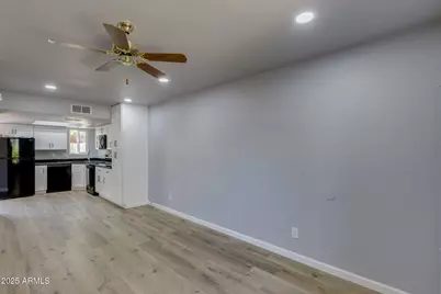 3048 E Beck Lane #8, Phoenix, AZ 85032 - Photo 8