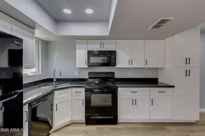 3048 E Beck Lane #8, Phoenix, AZ 85032 - Photo 14