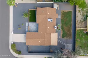 9205 E Laurel Ln, Scottsdale, AZ 85260 - Photo 8