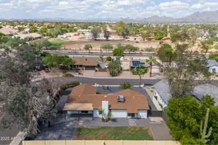 9205 E Laurel Ln, Scottsdale, AZ 85260 - Photo 4