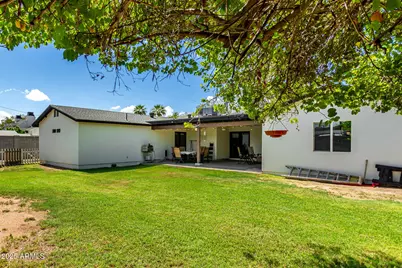 3439 N 45th Place, Phoenix, AZ 85018 - Photo 52