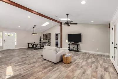 3439 N 45th Place, Phoenix, AZ 85018 - Photo 8