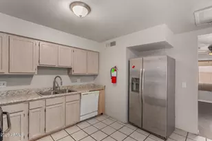 4228 S 19th Pl, Phoenix, AZ 85040 - Photo 6