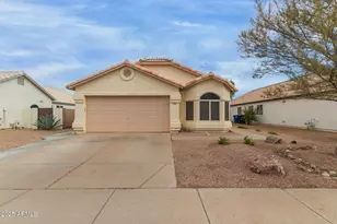 202 W Caroline Ln, Chandler, AZ 85225 - Photo 1