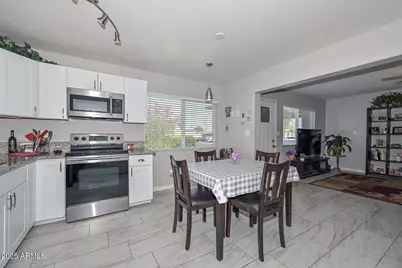 10507 W Devonshire Avenue, Phoenix, AZ 85037 - Photo 4