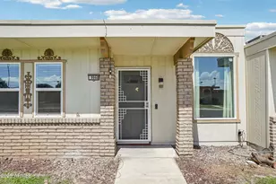 9960 W Forrester Dr, Sun City, AZ 85351 - Photo 6