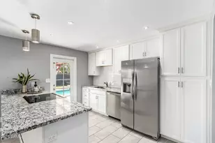 1711 S Hardy Dr, Tempe, AZ 85281 - Photo 2