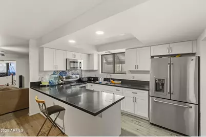 5147 W Earll Drive, Phoenix, AZ 85031 - Photo 10