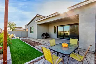 824 E Monte Wy, Phoenix, AZ 85042 - Photo 16