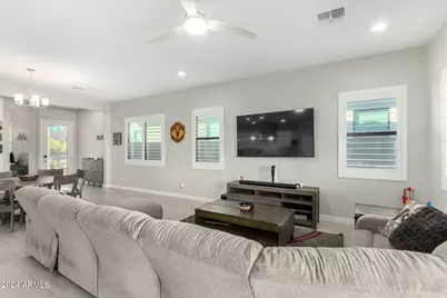 824 E Monte Way, Phoenix, AZ 85042 - Photo 8