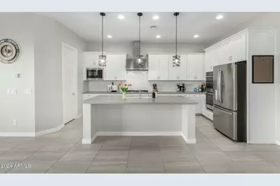 824 E Monte Way, Phoenix, AZ 85042 - Photo 6