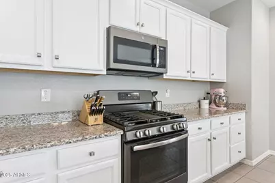 19081 N Jameson Drive, Maricopa, AZ 85138 - Photo 16