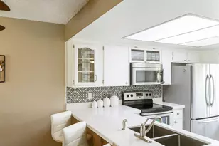 611 S Desert Flower Dr, Mesa, AZ 85208 - Photo 8