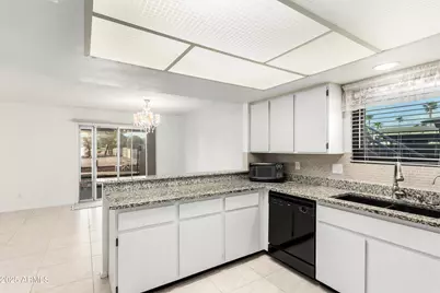 9714 E Cochise Place, Sun Lakes, AZ 85248 - Photo 10