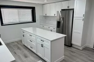 10951 N 91st Ave, Peoria, AZ 85345 - Photo 4