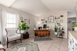 1811 S 39th St, Mesa, AZ 85206 - Photo 2