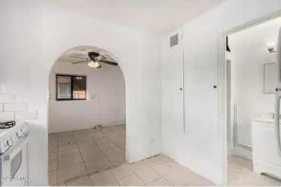 9047 N 11th Street, Phoenix, AZ 85020 - Photo 4