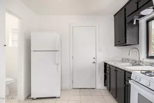 9047 North 11th St, Phoenix, AZ 85020 - Photo 6
