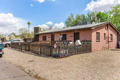 9047 N 11th Street, Phoenix, AZ 85020 - Photo 1