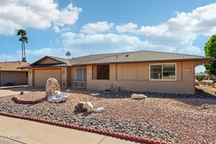 19832 N Cherry Tree Ln, Sun City, AZ 85373 - Photo 2