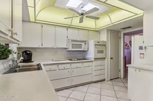 19832 N Cherry Tree Ln, Sun City, AZ 85373 - Photo 16