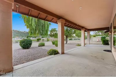 722 W Moon Valley Drive, Phoenix, AZ 85023 - Photo 22