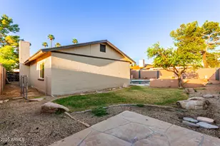 5107 W Harmont Dr, Glendale, AZ 85302 - Photo 32