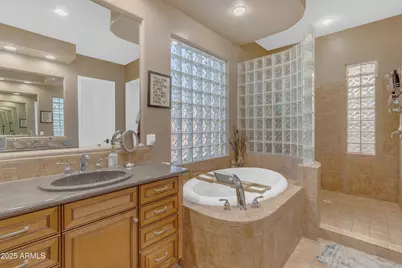 14582 W Wilshire Drive, Goodyear, AZ 85395 - Photo 22