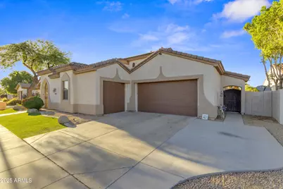 14582 W Wilshire Drive, Goodyear, AZ 85395 - Photo 4