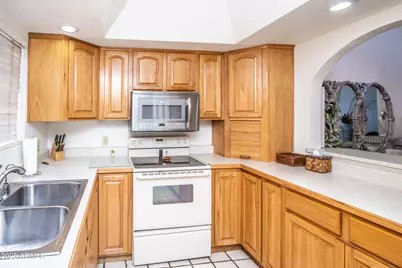 7633 E Sandalwood Drive, Scottsdale, AZ 85250 - Photo 10