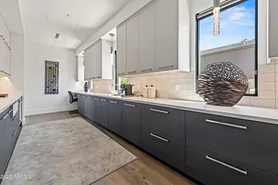 6838 E Joshua Tree Lane, Paradise Valley, AZ 85253 - Photo 10