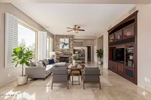 441 W Desert Flower Ln, Phoenix, AZ 85045 - Photo 4