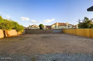 427 E Crescent Ave, Mesa, AZ 85204 - Photo 30