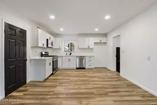 427 E Crescent Ave, Mesa, AZ 85204 - Photo 8