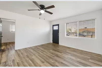 427 E Crescent Avenue, Mesa, AZ 85204 - Photo 6