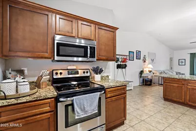 8025 S 5th Avenue, Phoenix, AZ 85041 - Photo 4