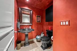 7181 E Camelback Rd, Scottsdale, AZ 85251 - Photo 22