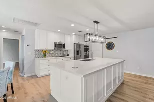 2217 E North Ln, Phoenix, AZ 85028 - Photo 14