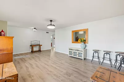 2217 E North Lane, Phoenix, AZ 85028 - Photo 4