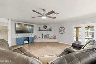 2217 E North Ln, Phoenix, AZ 85028 - Photo 8